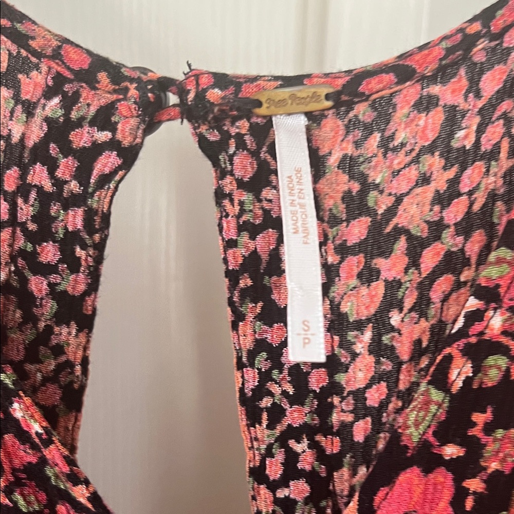 RARE! Fun, flirty Free People jumper w/ Pockets - Picture 5 of 5